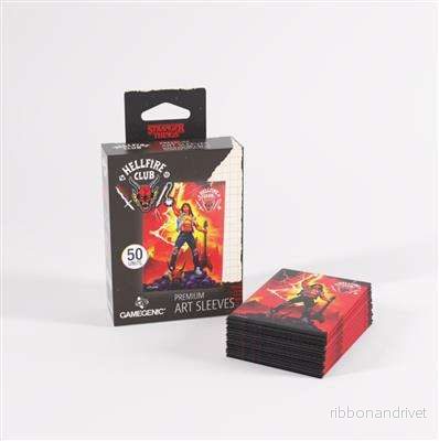 Gamegenic – Stranger Things – Hellfire Club konstkortfodral med Eddie Munson-motiv Gamegenic – Stranger Things – Hellfire Club konstkortfodral med Eddie Munson-motiv
