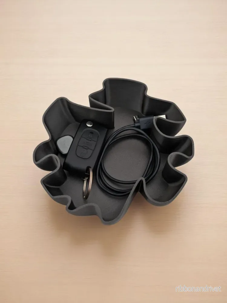 Catchall-skål i modern organisk design - Bild 2
