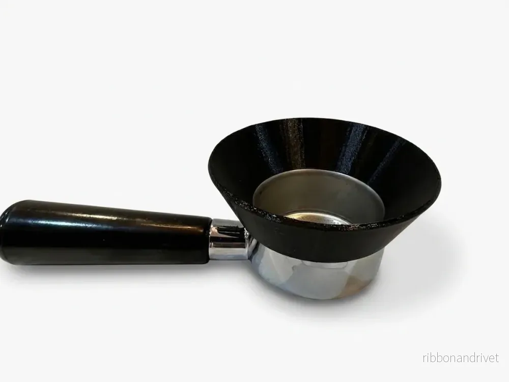 Tratt för La Pavoni och 51mm Portafilter Tratt för La Pavoni och 51mm Portafilter