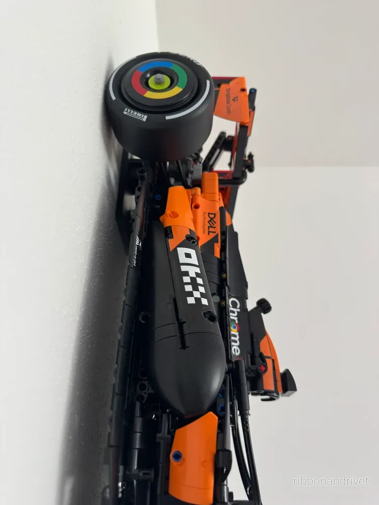 Väggfäste för Lego Technic McLaren MCL39 Väggfäste för Lego Technic McLaren MCL39