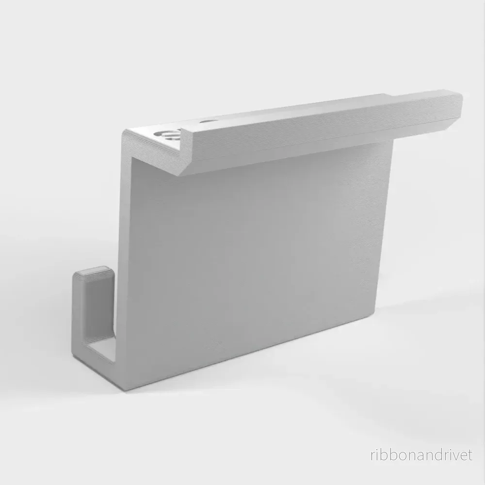 Saknar USB-hållare för organisation och kabelhantering - Bild 3