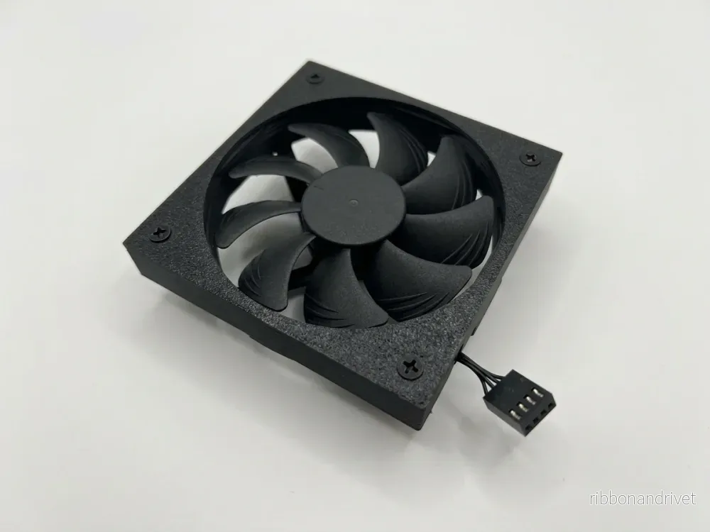 Noctua NF-A9x14 fläktskydd för LSI 9300-16i - Bild 2