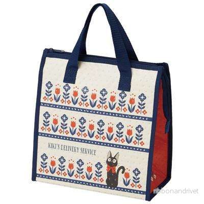 Ghibli – Kiki’s Delivery Service Kylväska med Vilda Blommor Ghibli – Kiki’s Delivery Service Kylväska med Vilda Blommor