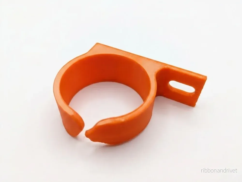 30 mm kabelfäste för effektiv kabelhantering 30 mm kabelfäste för effektiv kabelhantering