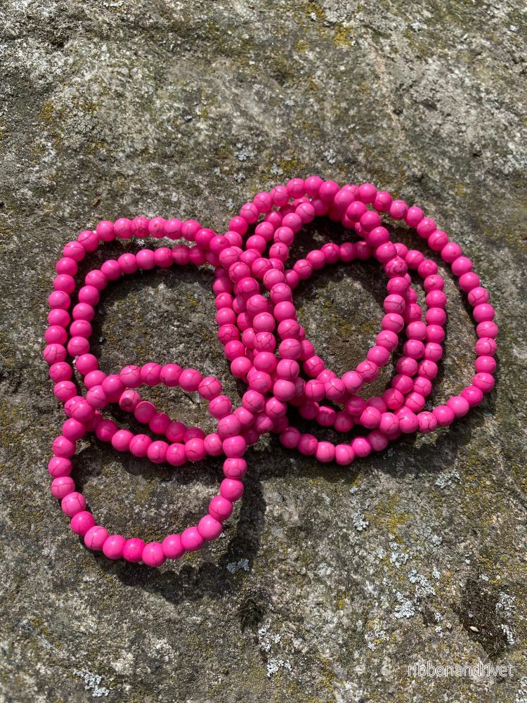 Howlit Infärgat Cerise Armband - Bild 2