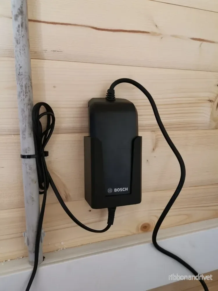 Bosch elcykelladdare väggfäste Bosch elcykelladdare väggfäste