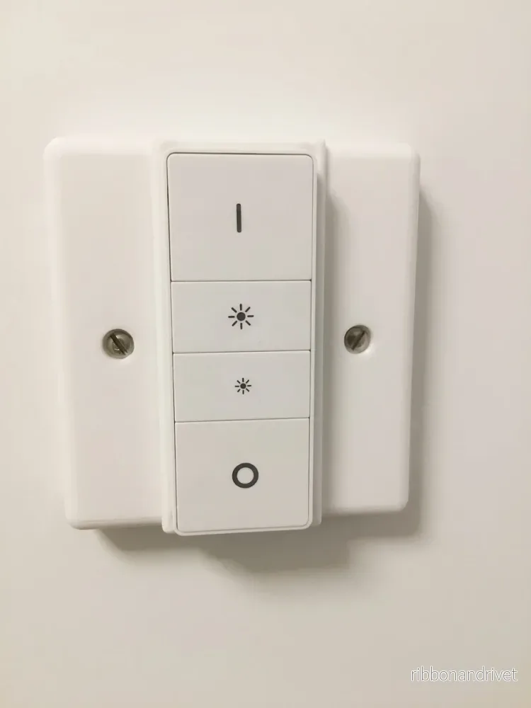 Philips Hue - Skydd för enkel Hue-fjärrkontroll och trippel UK-strömbrytare