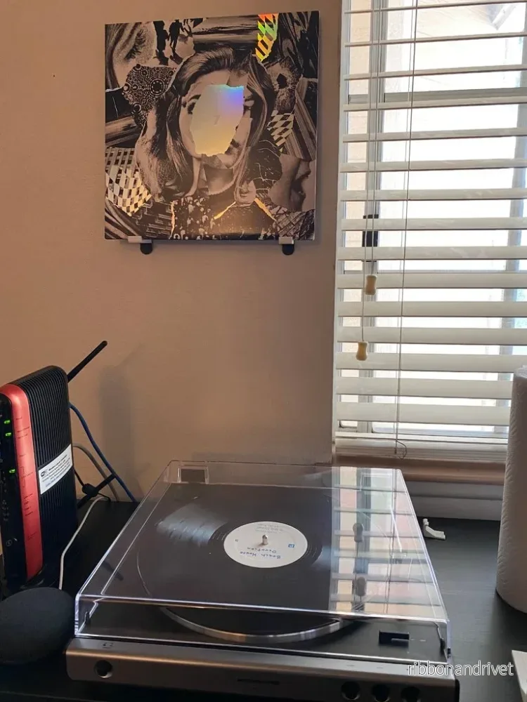 Väggdekoration för vinylskivor "Now Playing" - Elegant display