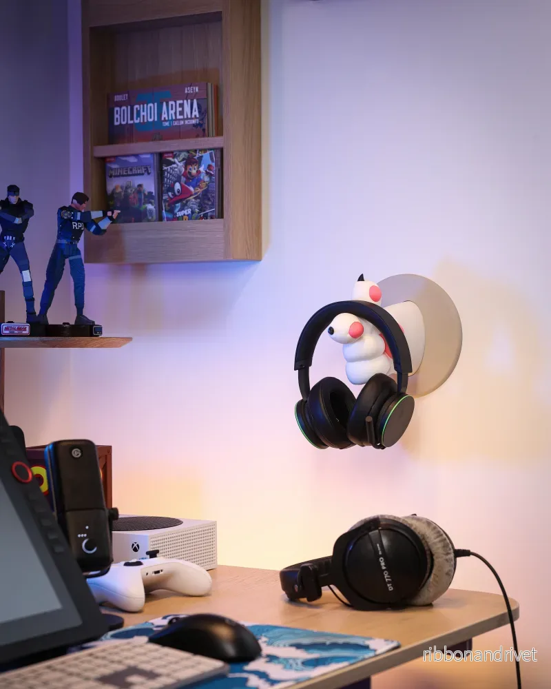 Väggmonterad kattassistent för headset och kläder - Bild 2