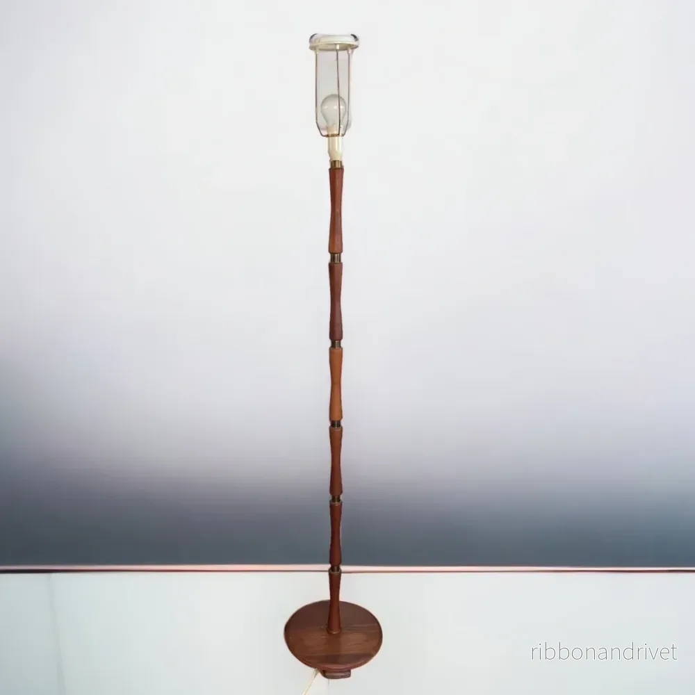 Dansk golvlampa i teak Dansk golvlampa i teak