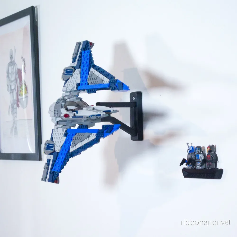 Justerbart väggfäste för Mandalorian Starfighter 75316