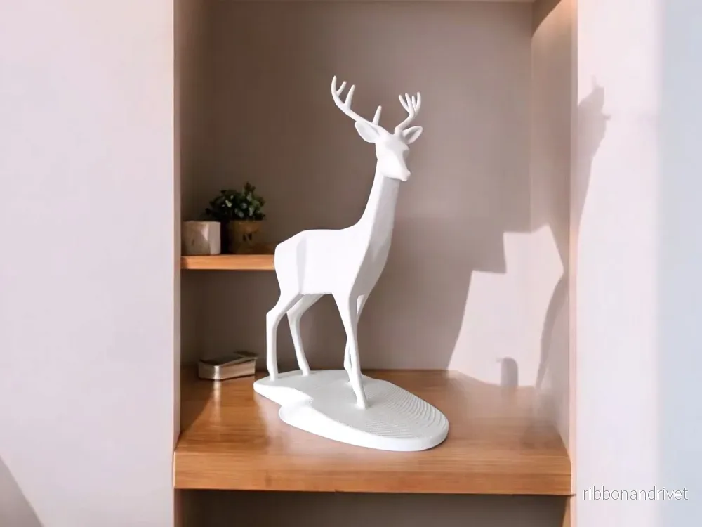 Elegant hjortskulptur för naturinspirerad inredning - Bild 2