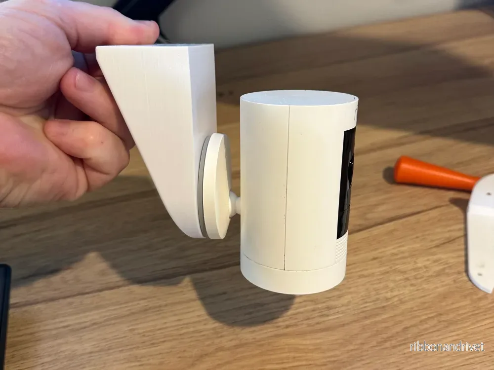 Robust takfäste för Ring Stick Up-kamera