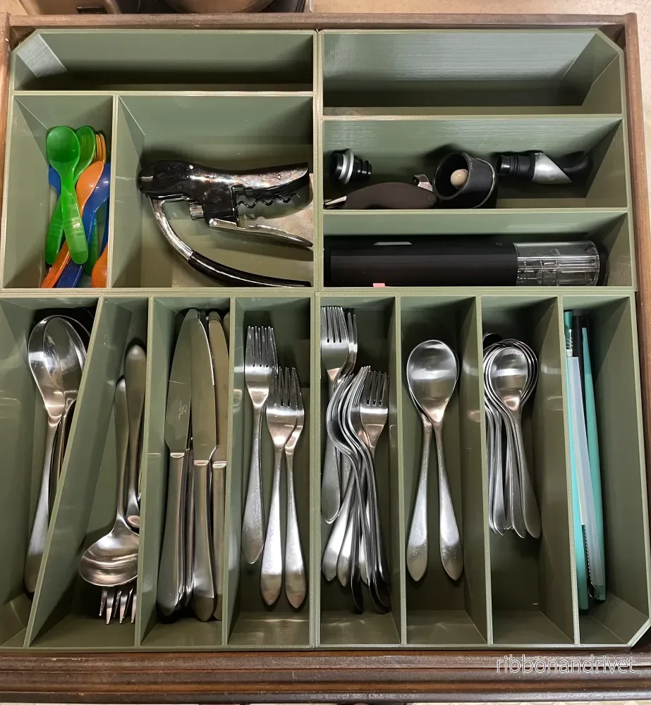 Robust besticklådaorganisatör