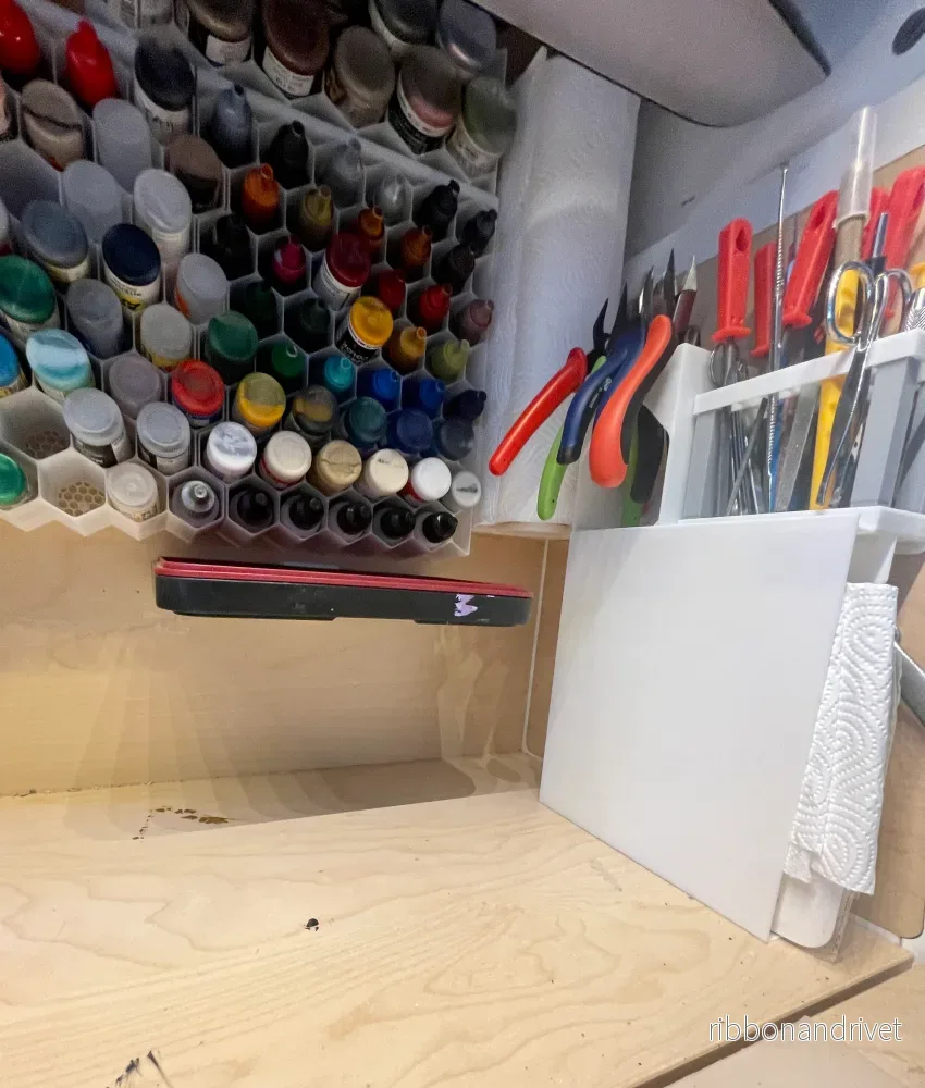Väggfäste för våtpalett från Army Painter – optimalt utrymme för kreativitet