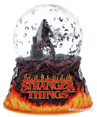 Stranger Things – Snow Globe (14,5 cm) – Eddie’s Sacrifice Stranger Things – Snow Globe (14,5 cm) – Eddie’s Sacrifice