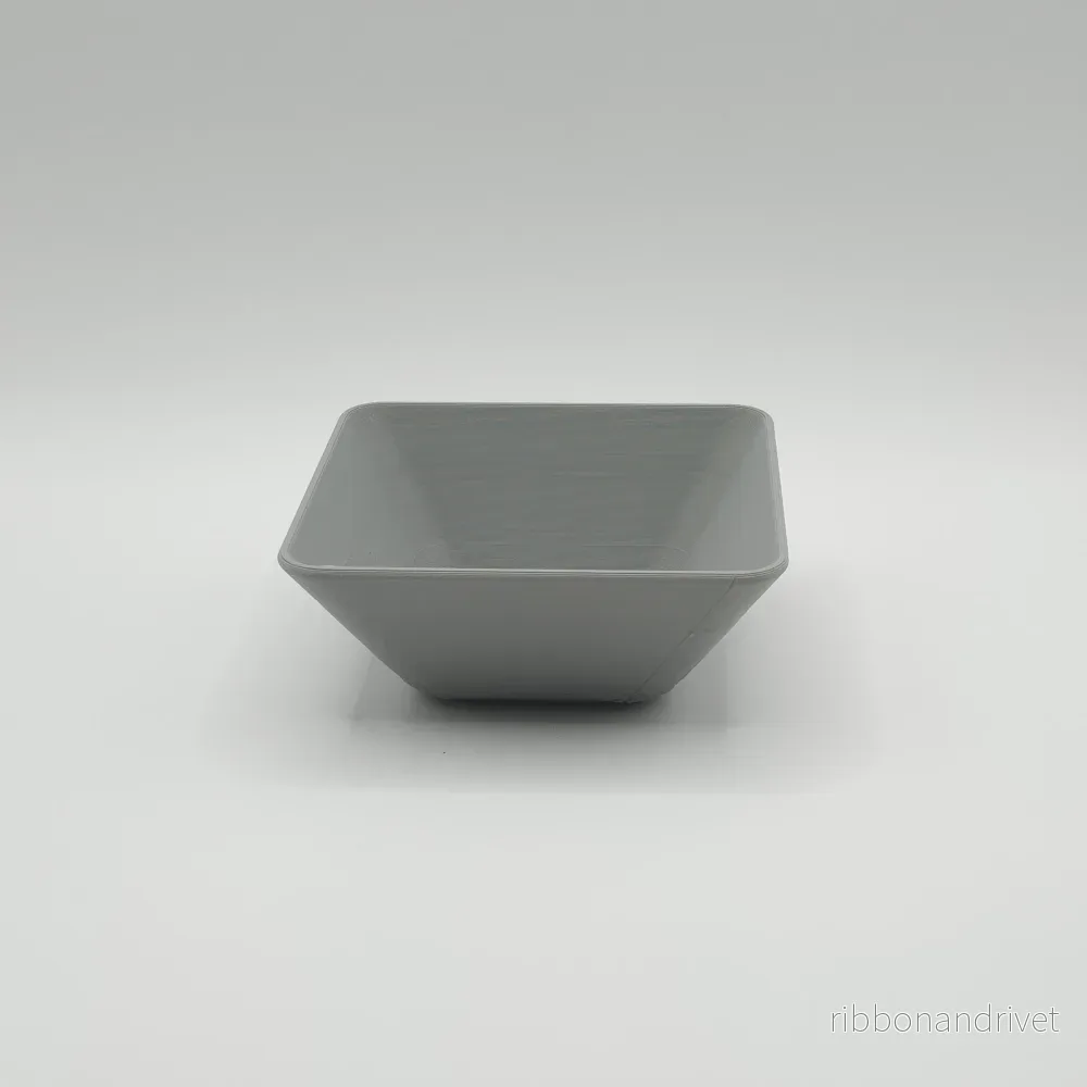 Minimalistisk skål för förvaring och dekoration