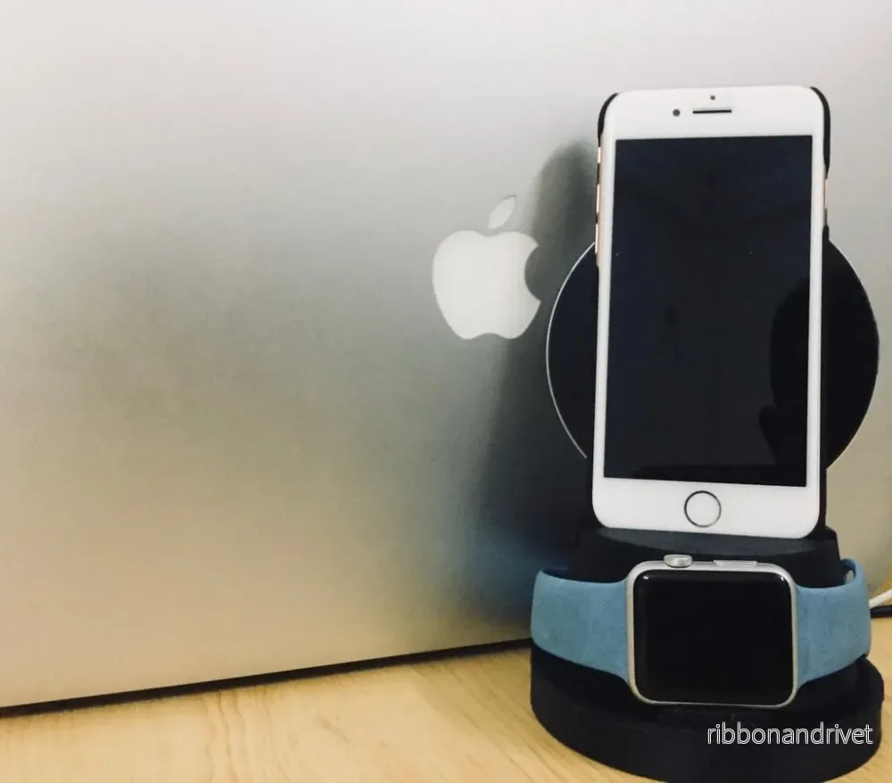 Laddningsdocka för iPhone och Apple Watch med stöd för trådbunden och trådlös laddning - Bild 2
