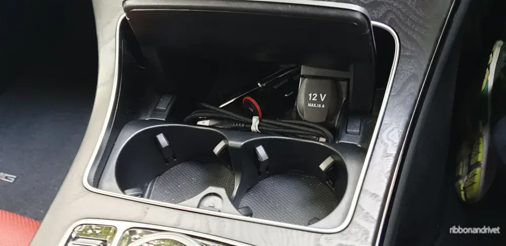 Förlängd mugghållare för Mercedes C-klass (2016) - Bild 3