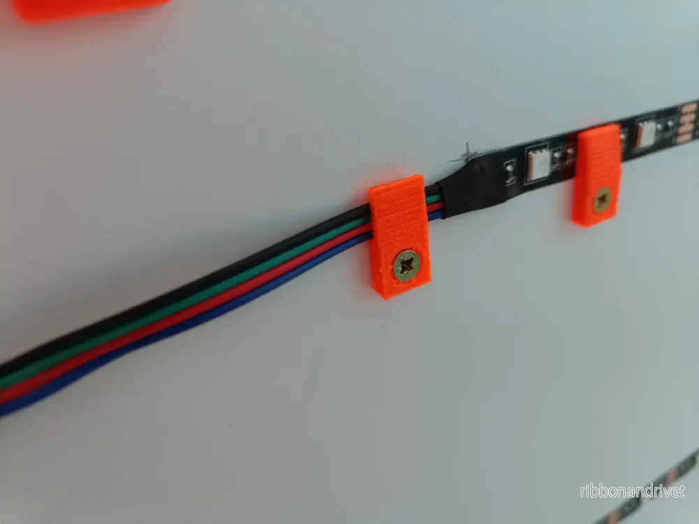 Kabelhållare för 4-trådiga LED-remsor - Bild 2