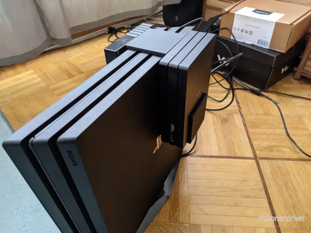 PS4 Pro Vertikalt Monteringsfäste för PSVR-processor och extern hårddisk - Bild 3