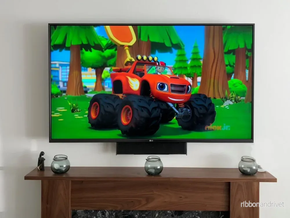 LG TV-fäste för centerhögtalare