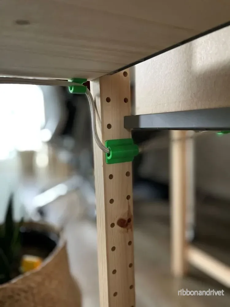 IKEA IVAR sladdhållare för kabelhantering