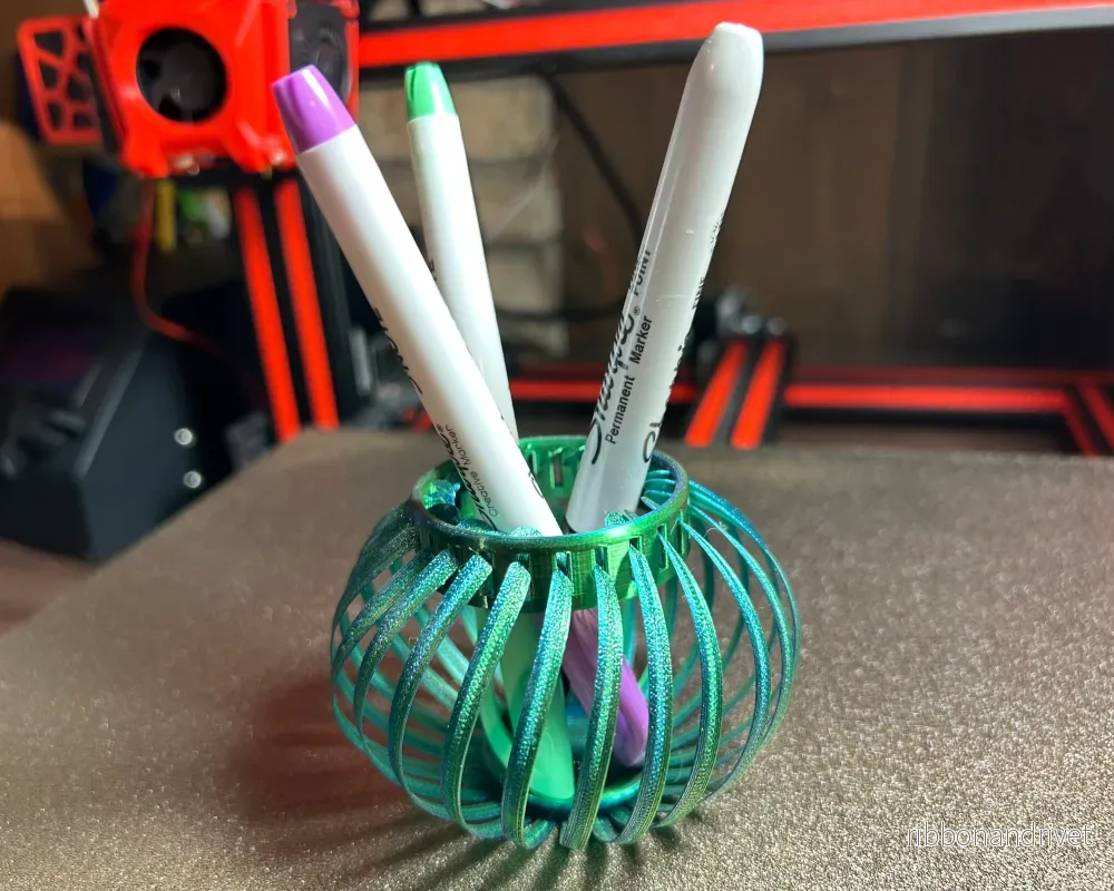 Ribbon Vase - Den platta, flexibla vasen - Bild 3
