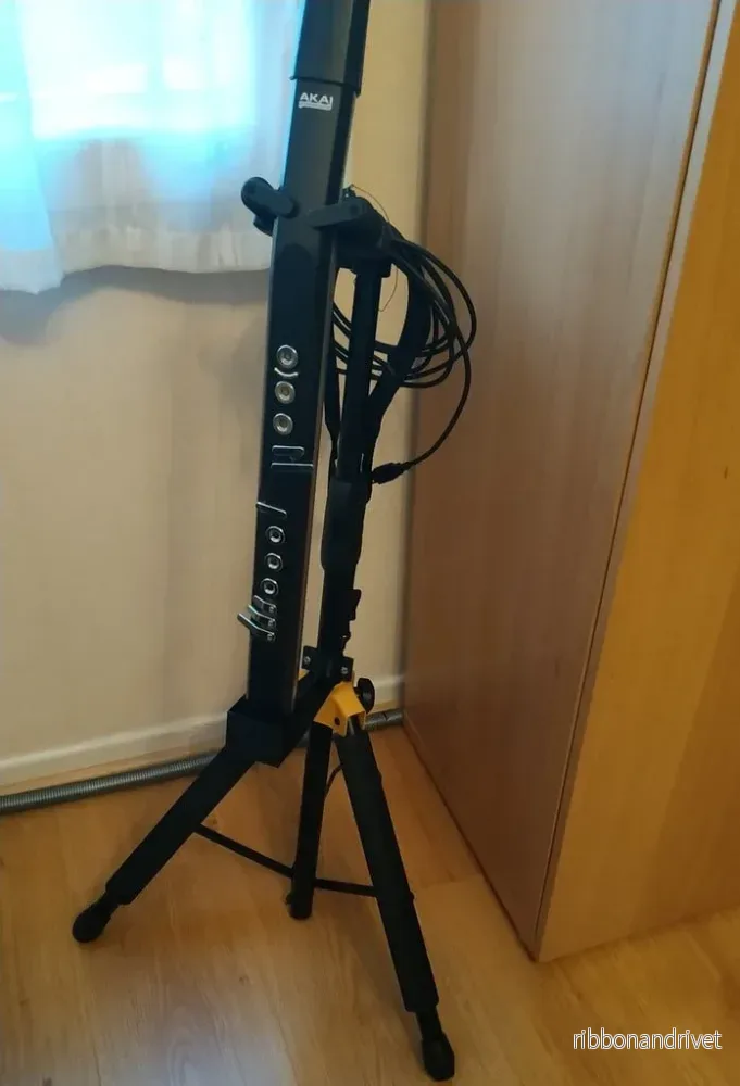 Gitarrstativ för EWI (Hercules Stands GS 415B)