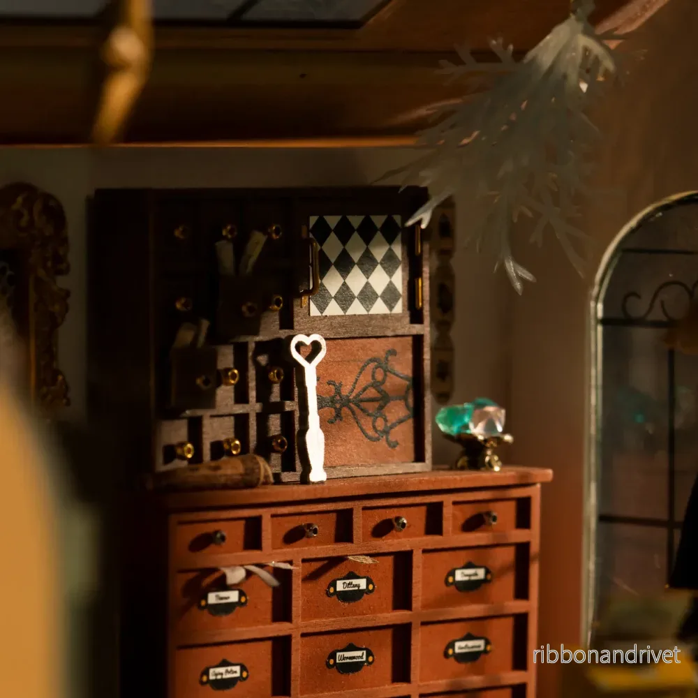 Book Nook - Kiki's Magic Emporium - Bild 3