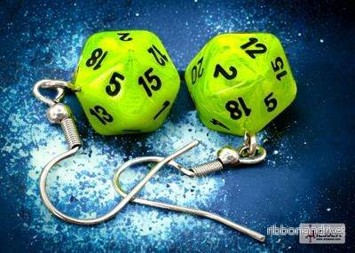 Chessex Hook Örhängen Vortex Bright Green Mini-Poly d20 Pair