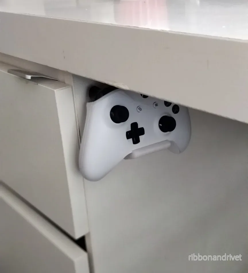 Minimalistiskt väggfäste för Xbox One S och Xbox 360-kontroller - Bild 3