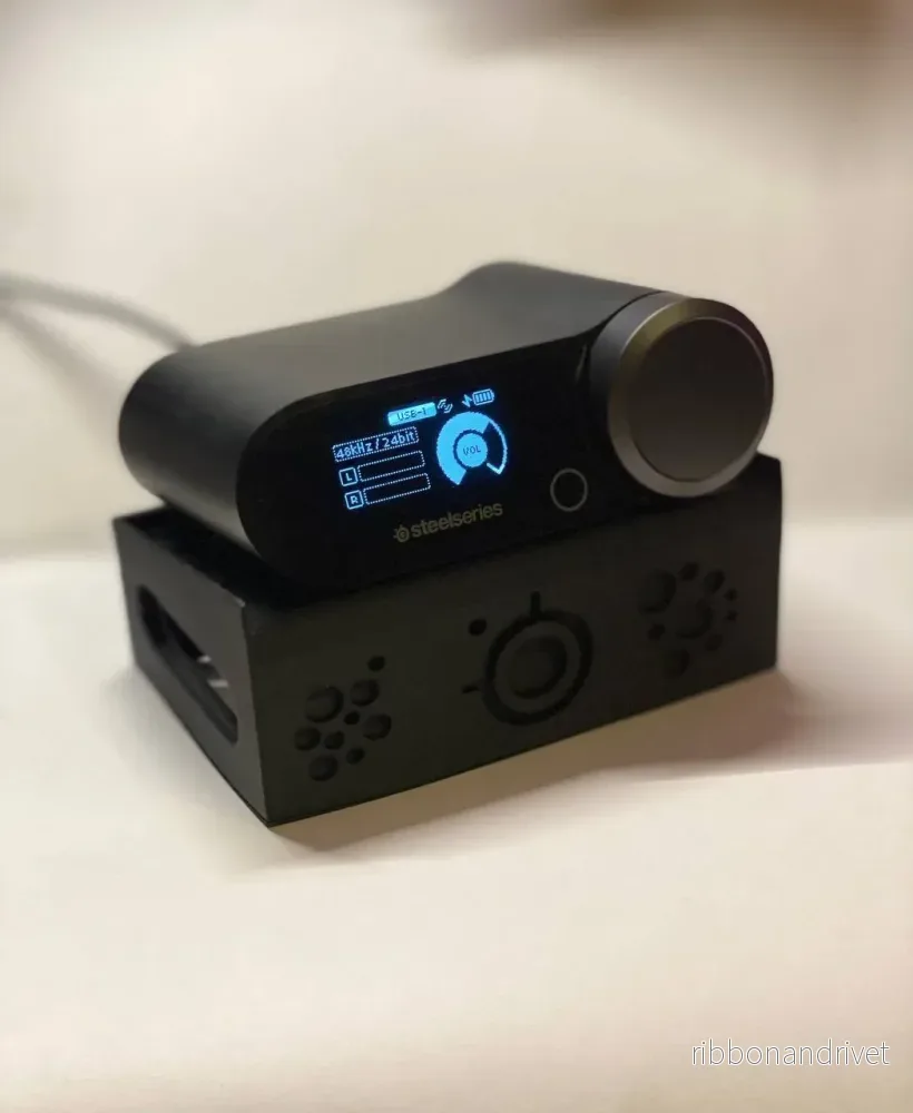 SteelSeries Arctis Nova Pro trådlöst DAC-stativ
