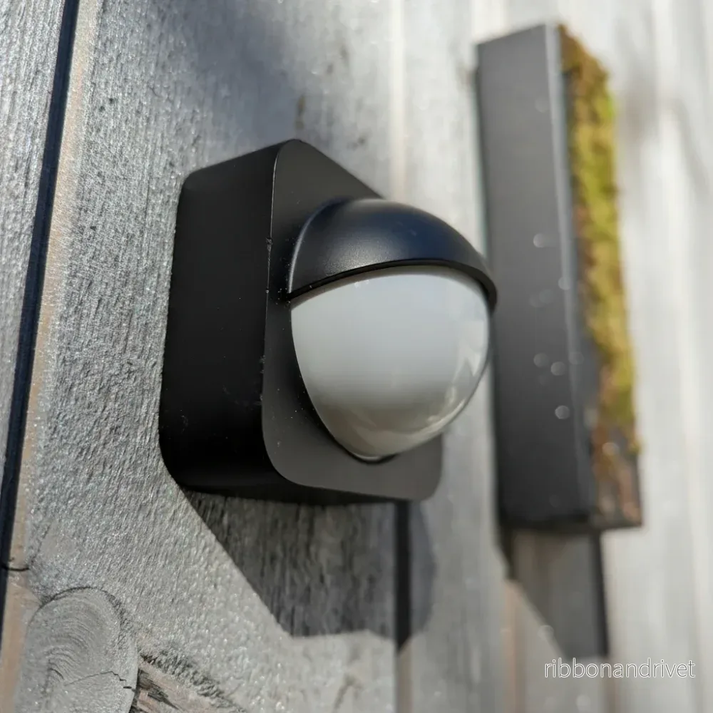 Väggfäste för Philips Hue utomhussensor