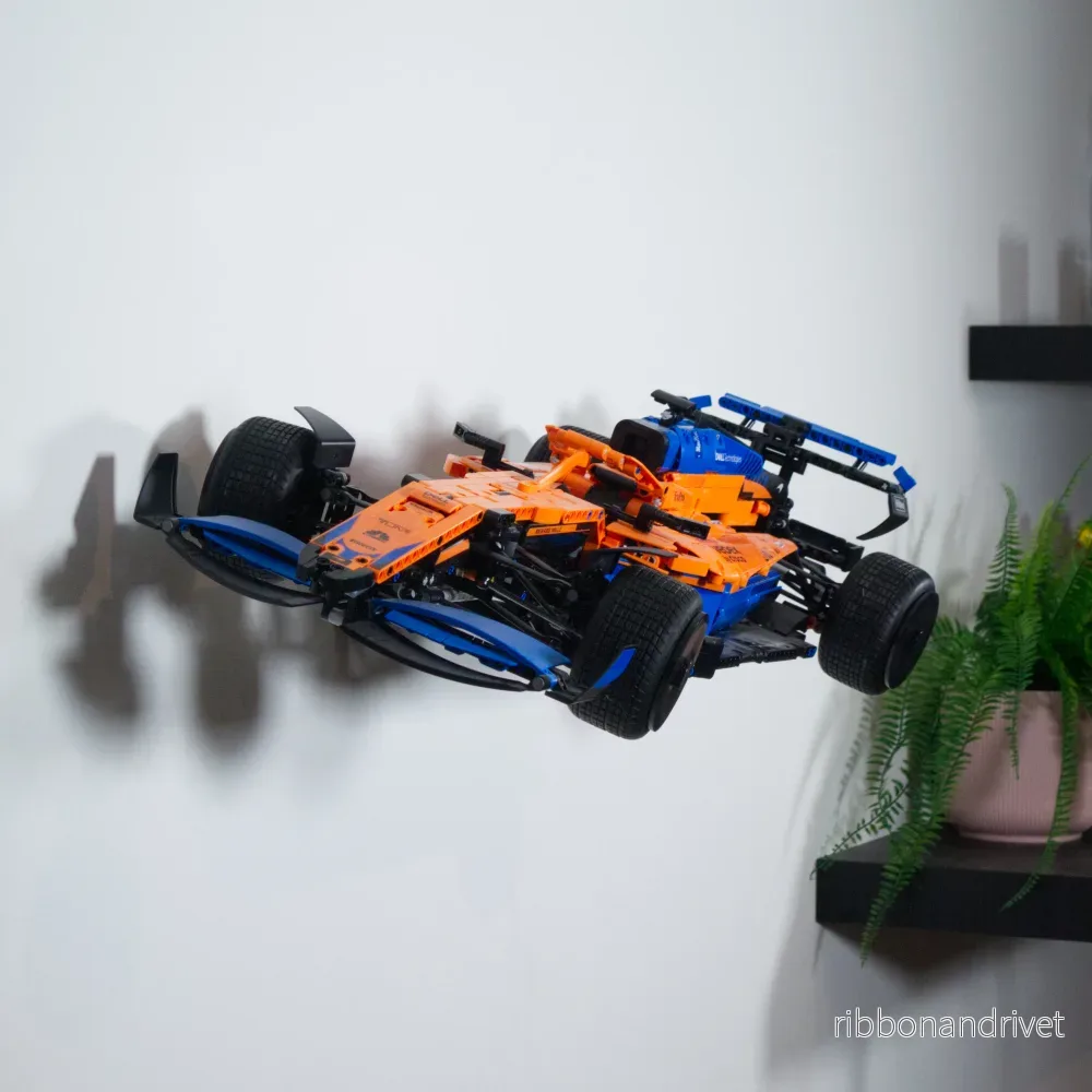 Väggfäste för LEGO Technic McLaren F1 42141 - Bild 2
