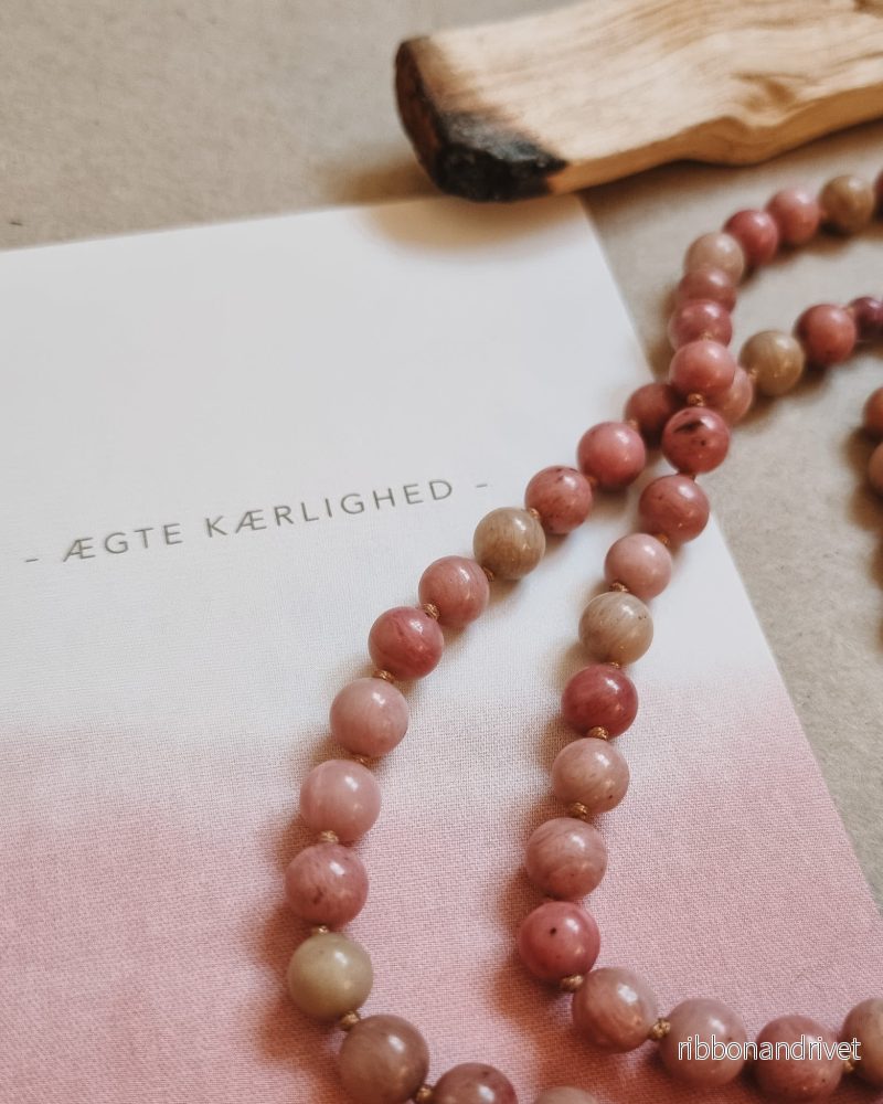 Mantra Mala 6 mm - "Jag attraherar kärlek" - Bild 2