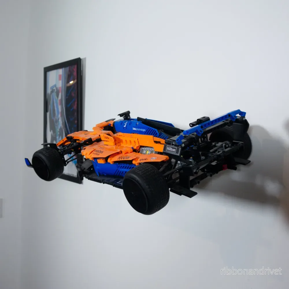 Väggfäste för LEGO Technic McLaren F1 42141 - Bild 3