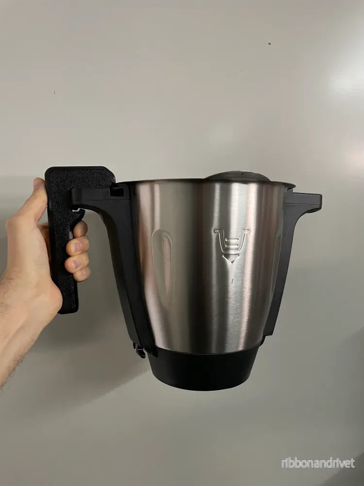 Handtag för Monsieur Cuisine-gryta