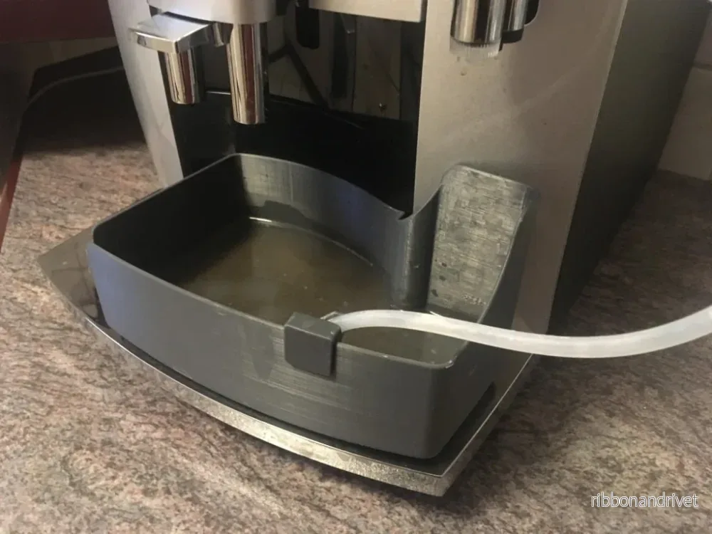 Jura E8 Droppbricka med Praktisk Slanghållare - Bild 2