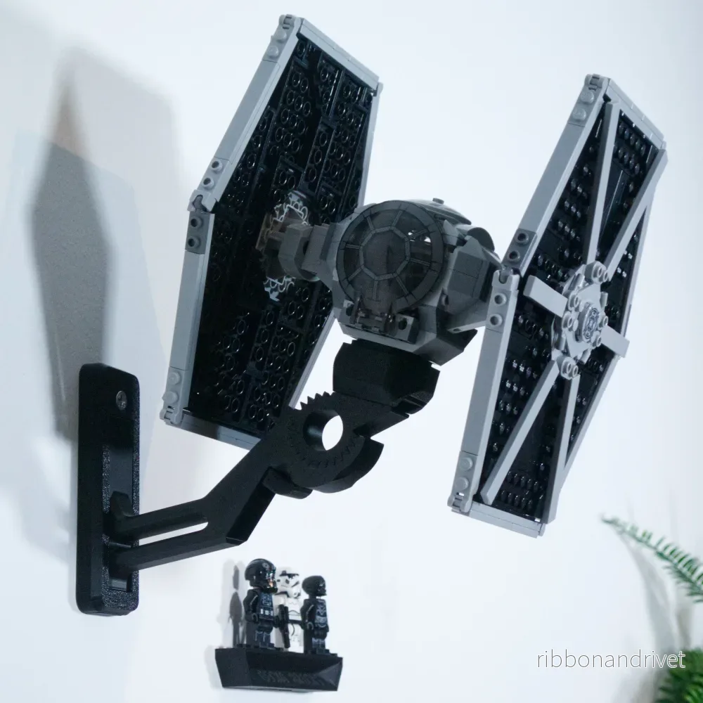Justerbart väggfäste för TIE Fighter 75300 - Bild 3