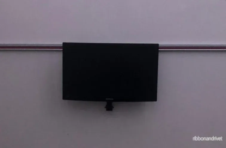 TV VESA-fäste för Keder Strip - Perfekt för husbilar och husvagnar - Bild 2