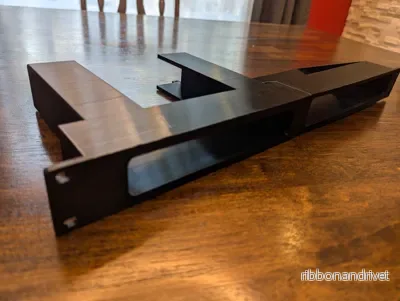 1U rackmonteringsbeslag för Lenovo Tiny M93p - Bild 2