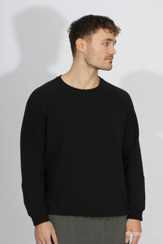 Mudra Sweatshirt – Black Mudra Sweatshirt – Black