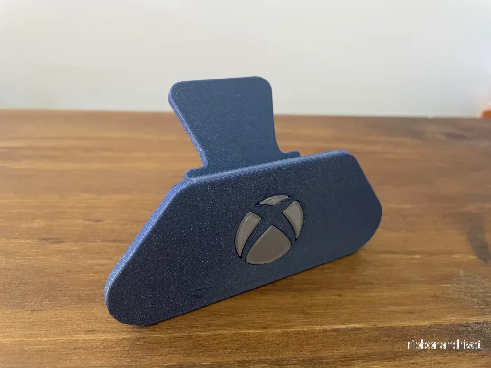 SCUF & Xbox Controller Stand – Elegant förvaring för dina kontroller - Bild 3