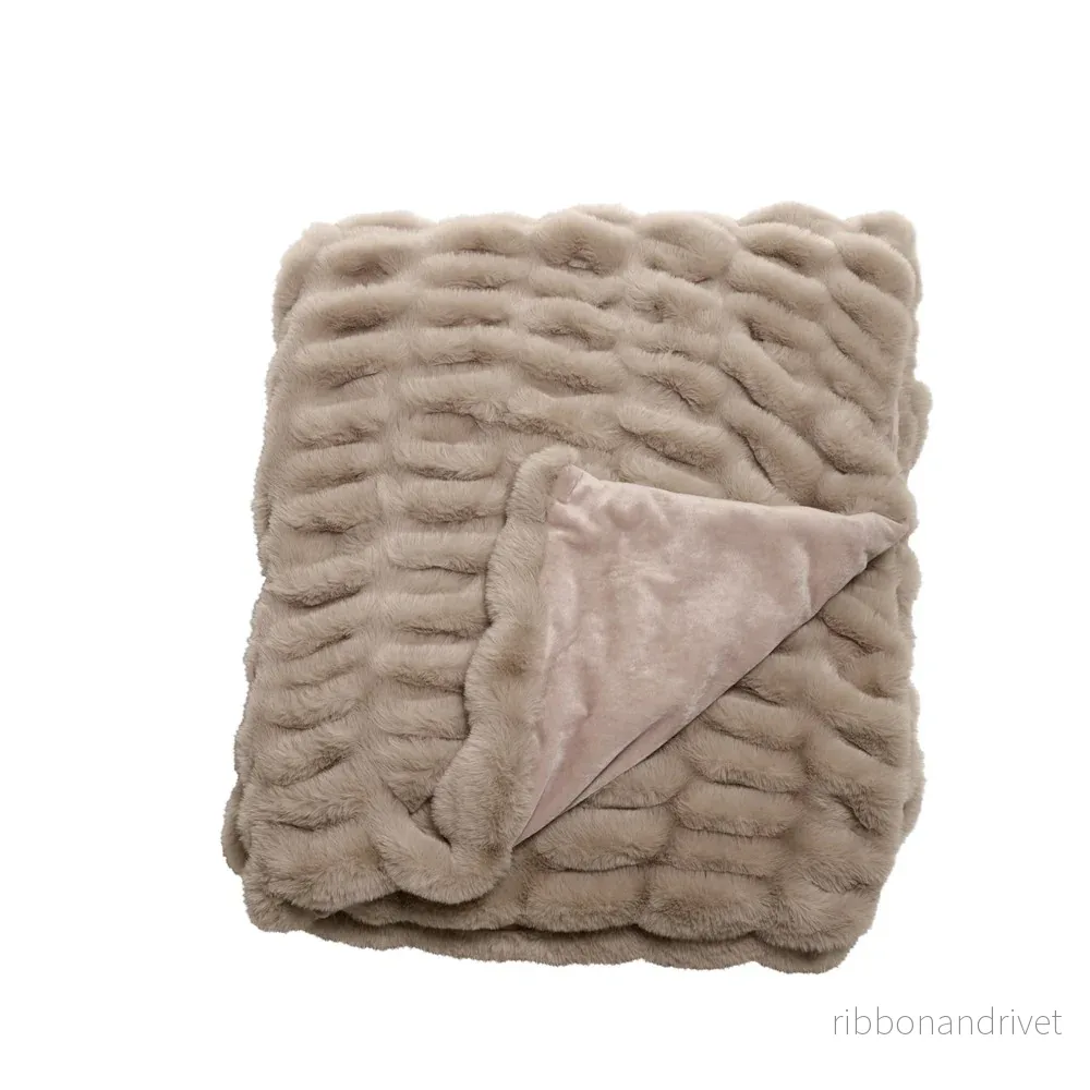 PLÄD Fluffy Fuskpäls Beige