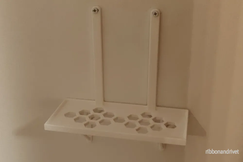 Vägghylla för Sagemcom WiFi Hub C2 – F@ST 3890V3 CHWU Modem/Router Vägghylla för Sagemcom WiFi Hub C2 – F@ST 3890V3 CHWU Modem/Router