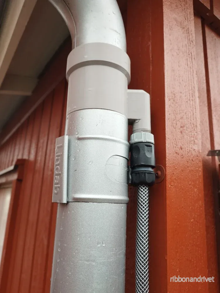 Regnvattenuppsamlare för stuprännor - 1/2" slangkoppling