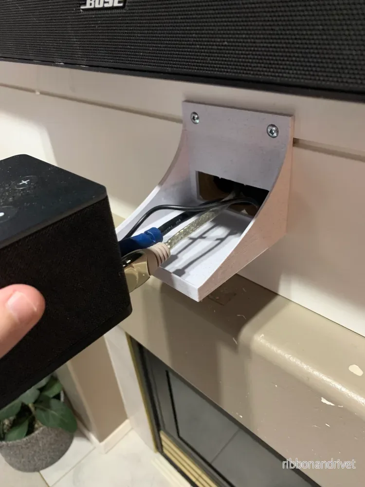 Väggfäste för Amazon Fire TV Cube 3:e generationen - Bild 2