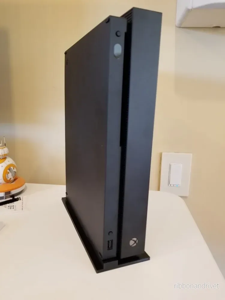 Vertikalt stativ för Xbox One X   Optimera utrymme och kylning