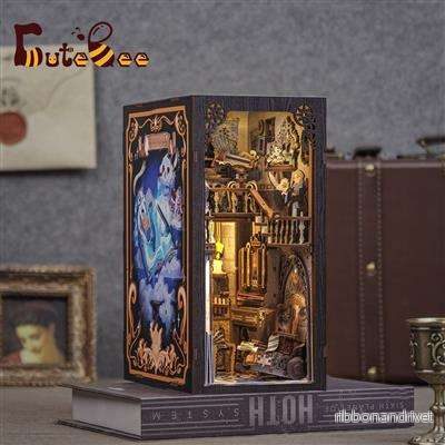 CuteBee Book Nook – Nebula Common Room
